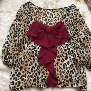 Leopard top with bow